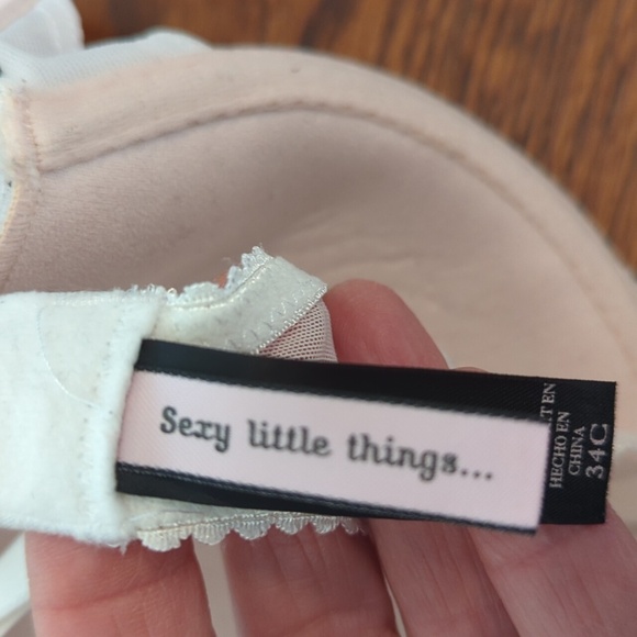 Victoria's Secret Sexy Little Things White Lace Padded Push Up Bra Sz 34C - Picture 6 of 8